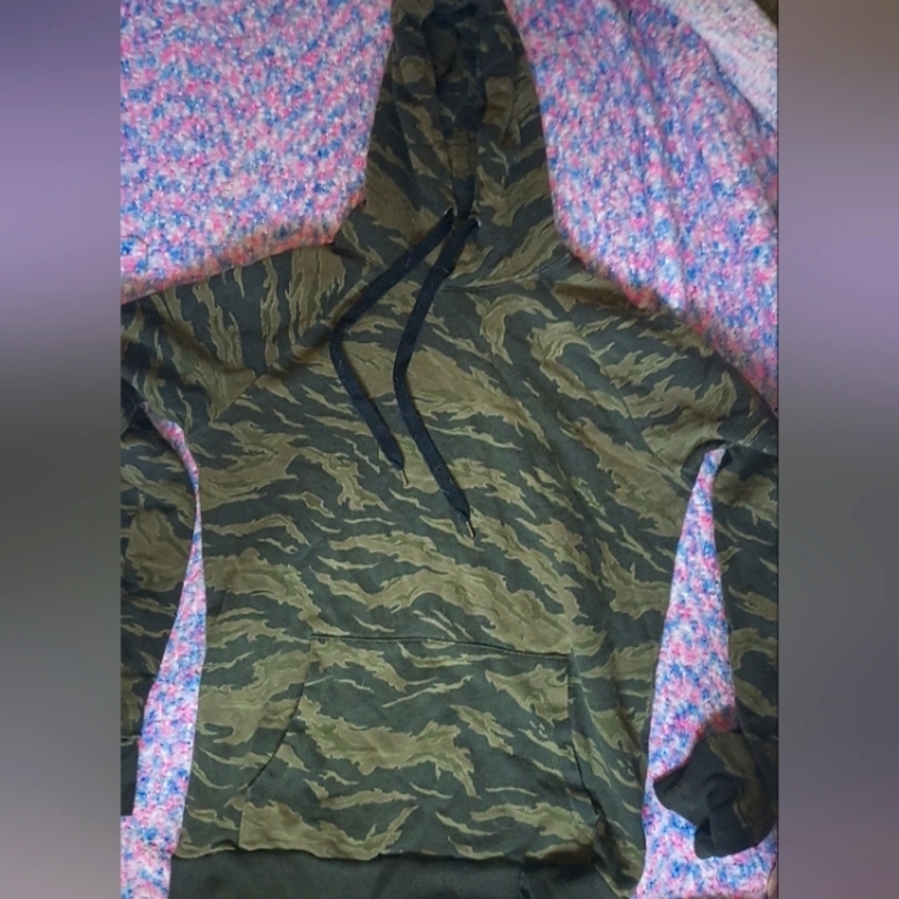 Camo unisex hoodie s no boundaries